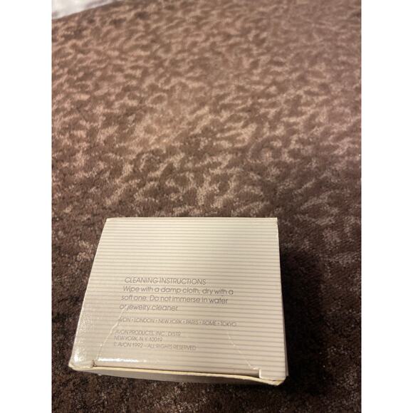 Avon Personalized porcelain heart necklace with initial R - Picture 6 of 7